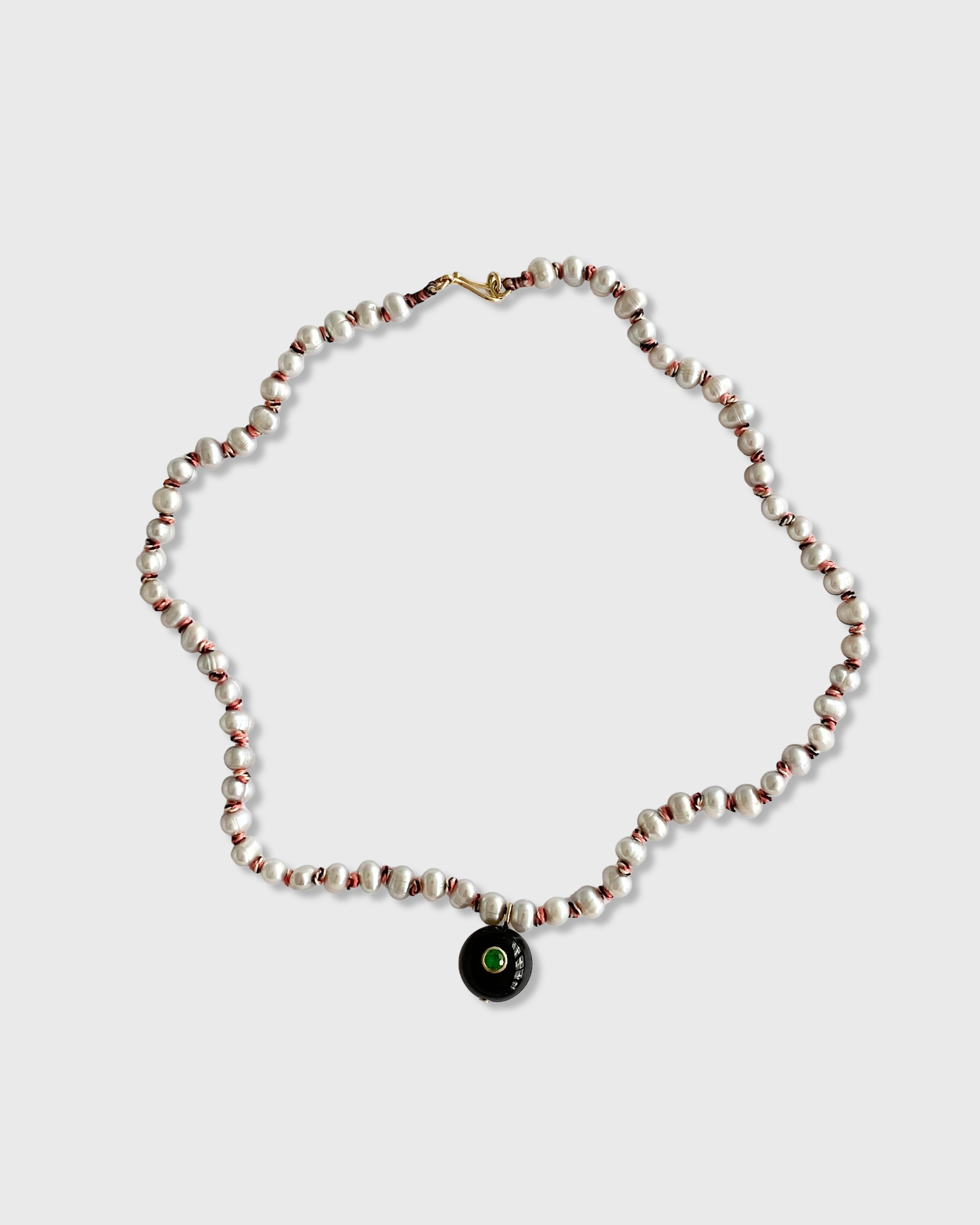 Collier Candy avec cordon en coton pierre fine onyx tsavorite et or 9k - noir et blanc - Tamara Taichman