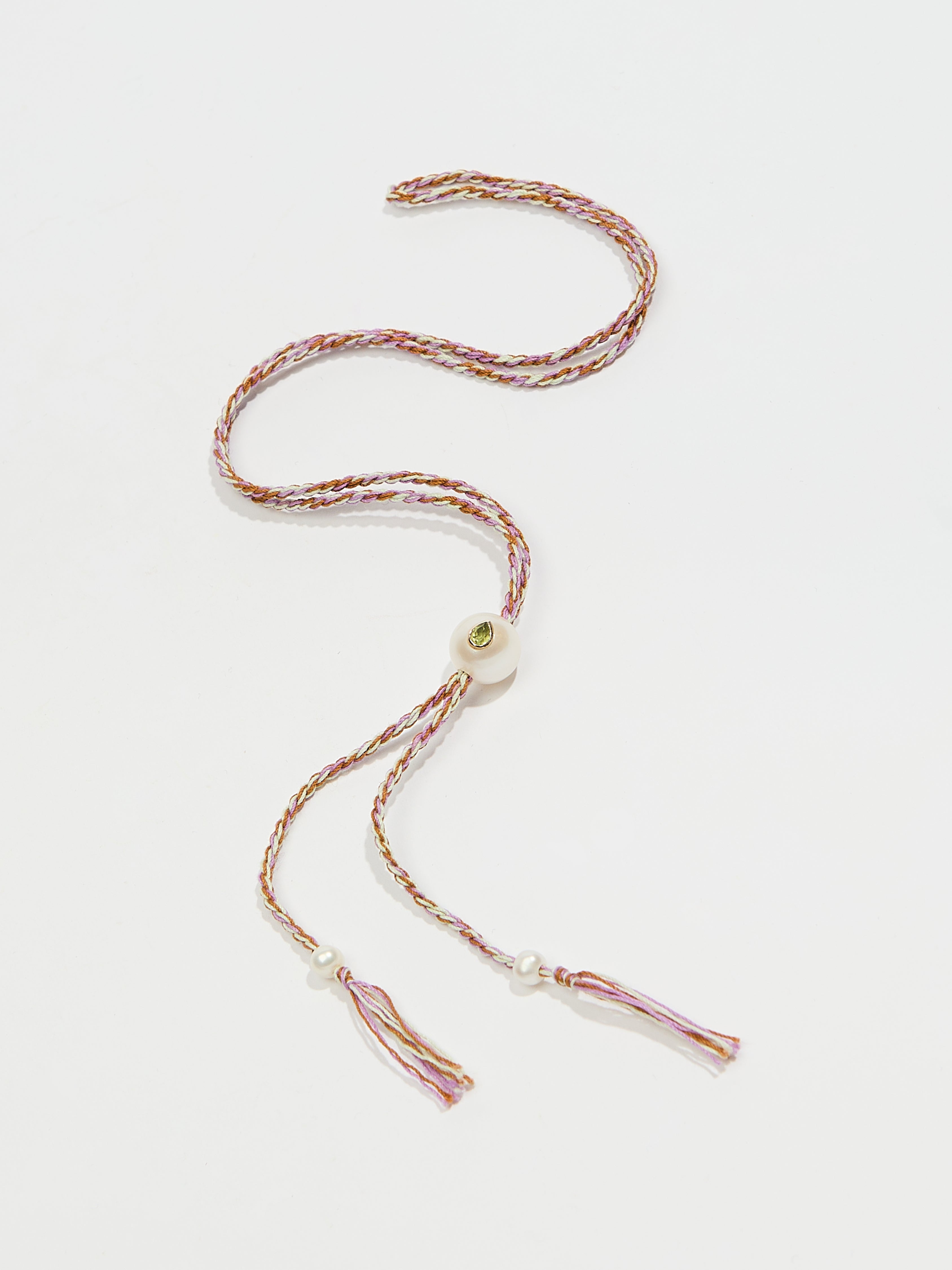 Collier Scarlett avec cordon en coton perle pierre fine peridot et or 9k - rose - Tamara Taichman