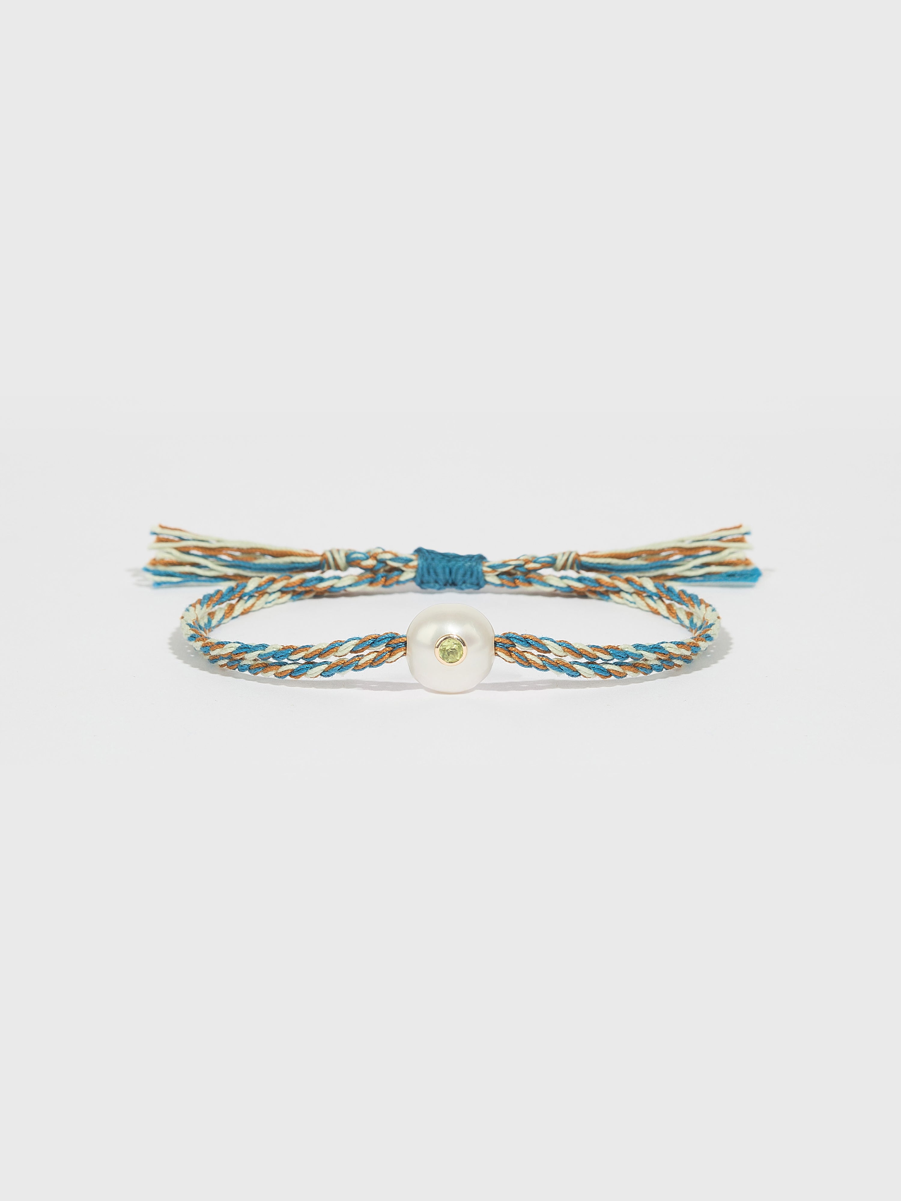 Bracelet Scarlett cordon en coton en perle pierre fine peridot et or 9k - bleu - Tamara Taichman