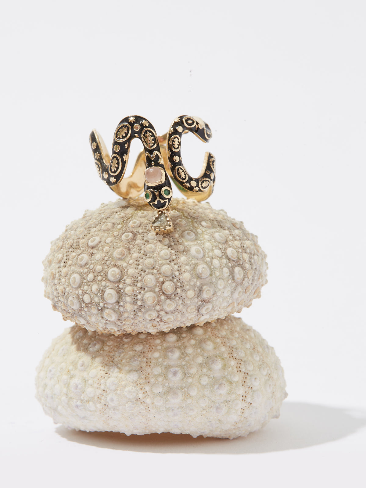 Bague Serpent Eve en or 14k émail pierre fine morganite et pierre précieuse émeraude et diamant - noir - Tamara Taichman